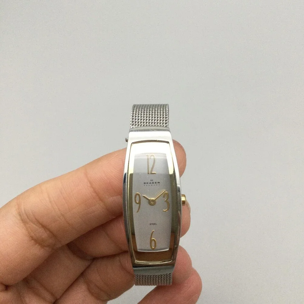 Skagen Womens Watch 15mm Silver Tone Mesh Band Tonneau Steel New Battery